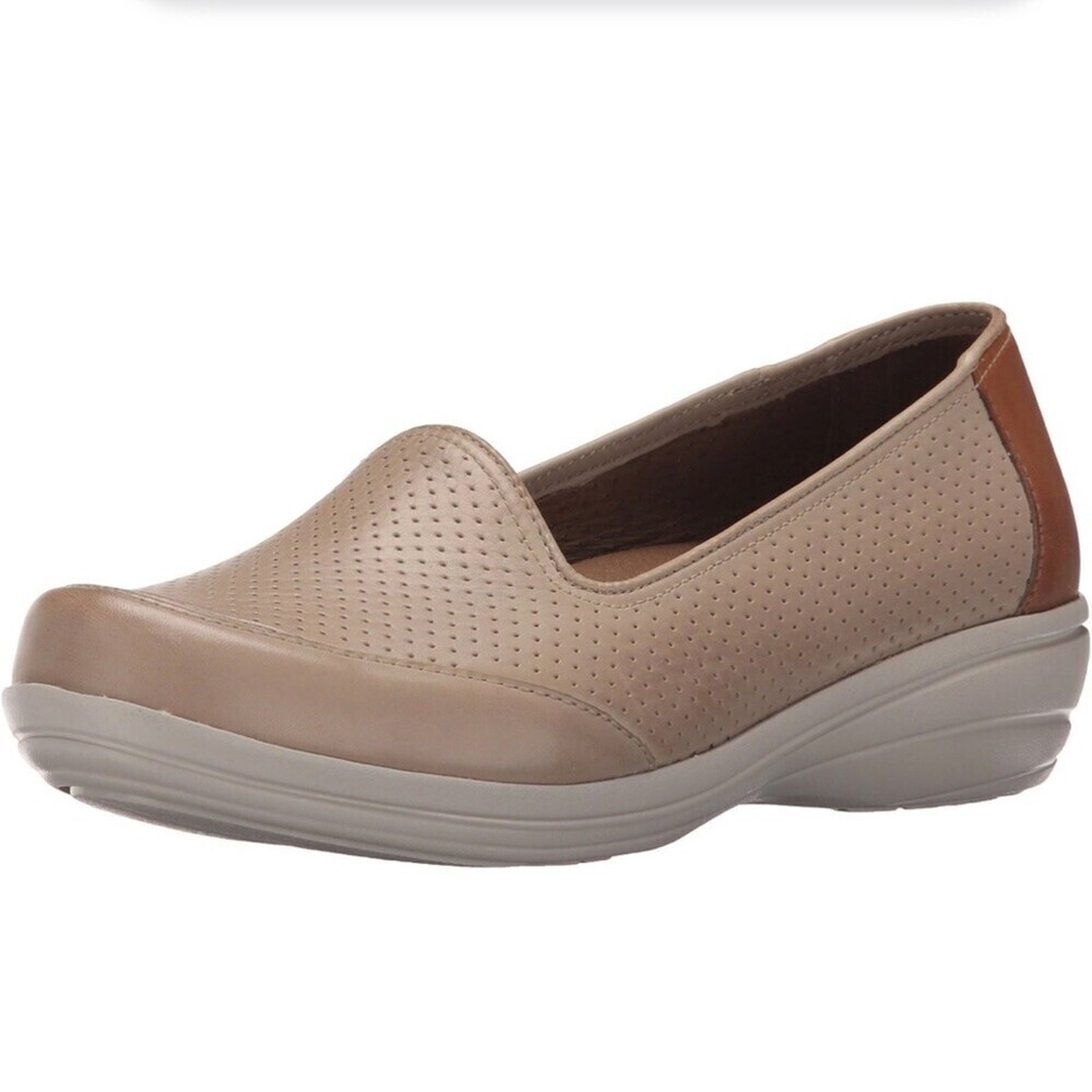 Dansko Marjorie taupe veg perforated slip on clogs comfort tan/cream SZ 10 (41)